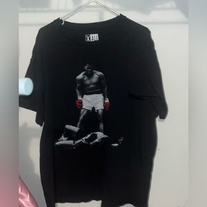 Black graphic tee with classic Muhammad Ali stance size 2XL